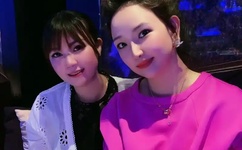 大战丰满大屁股女人